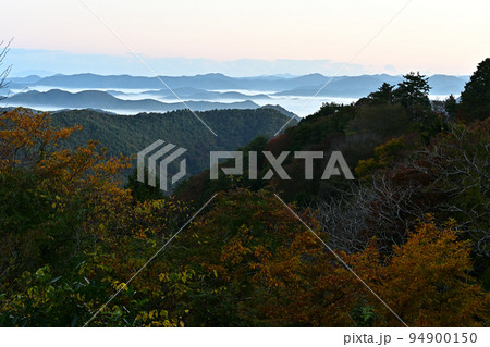 多紀連山の紅葉 多紀連山の紅葉 94900150