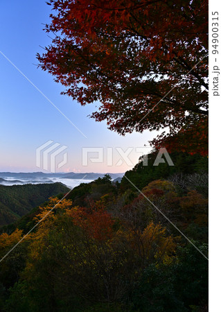 多紀連山の紅葉 多紀連山の紅葉 94900315