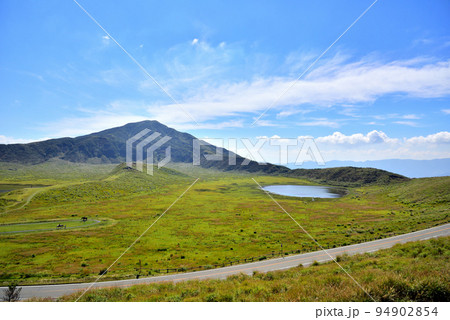 阿蘇山　草千里ヶ浜　烏帽子岳　くじゅう阿蘇国立公園　熊本県阿蘇市 94902854