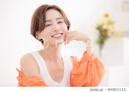 ビューティーイメージ　女性のポートレート 94903133