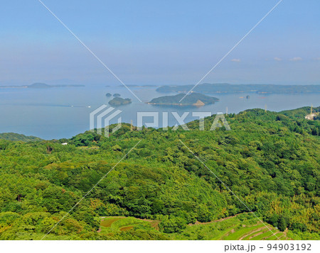 福島の大山展望公園の上空からいろは島の空撮 福島の大山展望公園の上空からいろは島の空撮 94903192