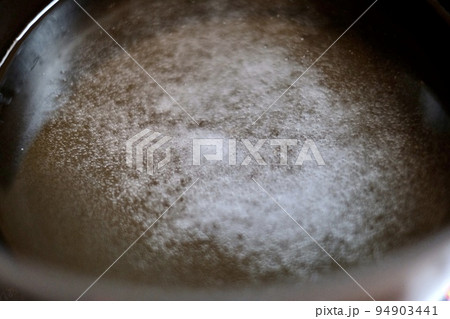 鋳物製品の汚れ落としには重曹 鋳物製品の汚れ落としには重曹 94903441