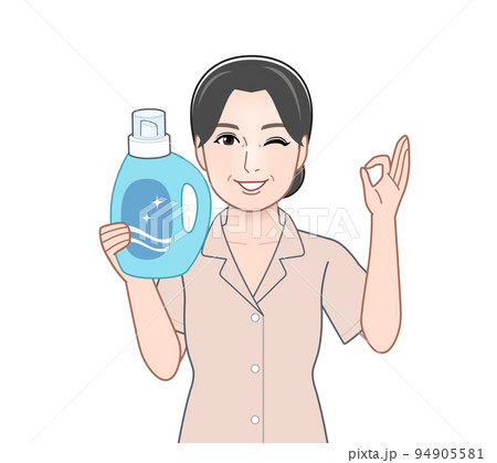 洗濯洗剤のボトルを持った若い主婦 洗濯洗剤のボトルを持った若い主婦 94905581