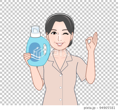 洗濯洗剤のボトルを持った若い主婦 洗濯洗剤のボトルを持った若い主婦 94905581