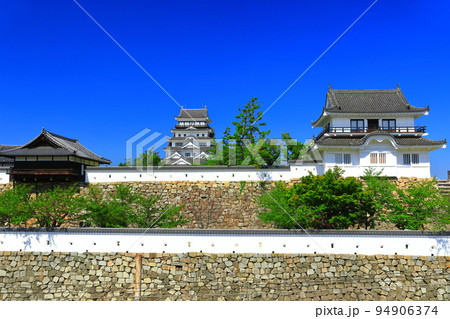 【広島県】リニューアルした福山城天守閣と月見櫓と御湯殿 【広島県】リニューアルした福山城天守閣と月見櫓と御湯殿 94906374