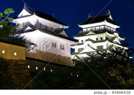 【広島県】リニューアルした福山城の夜景 【広島県】リニューアルした福山城の夜景 94906426