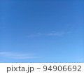 青空と薄雲 94906692