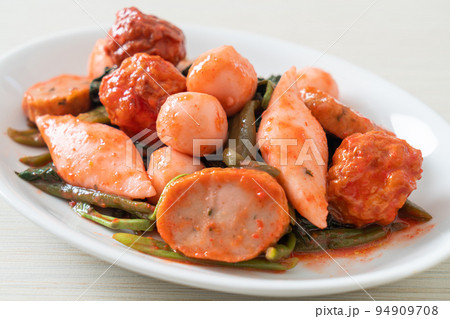 Stir Fried Fish Balls with Yentafo Sauce Stir Fried Fish Balls with Yentafo Sauce 94909708
