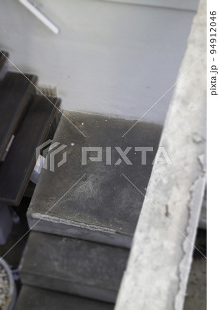 Minimal grunge style decoration of indy coffee shop 94912046