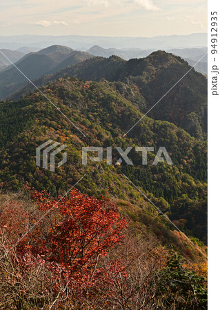 多紀連山の紅葉 多紀連山の紅葉 94912935
