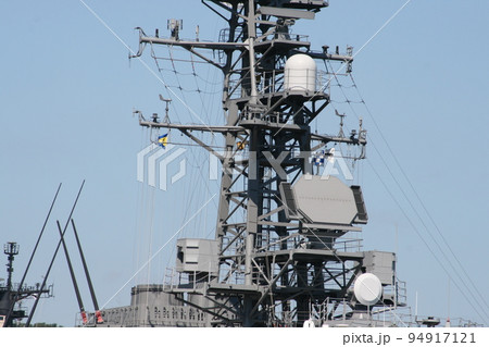護衛艦「いかづち」の入港風景 護衛艦「いかづち」の入港風景 94917121