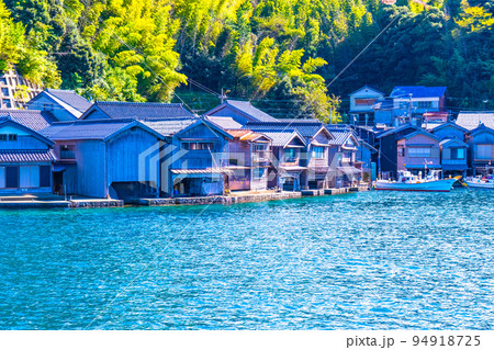 海の京都 伊根の舟屋の風景 海の京都 伊根の舟屋の風景 94918725