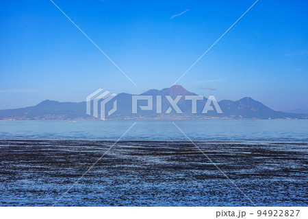 干潟の朝 有明海の御輿来海岸（熊本県宇土市 網田海岸公園） 94922827