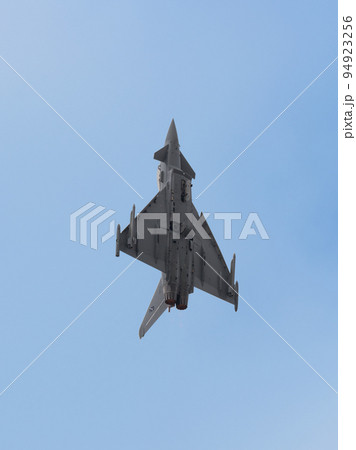 イタリア空軍ユーロファイターEF-2000ハイレートクライム 94923256