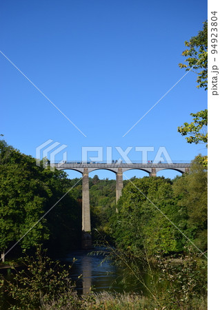 世界遺産 イギリス(英国)ポントカサステの水道橋 世界遺産 イギリス(英国)ポントカサステの水道橋 94923804