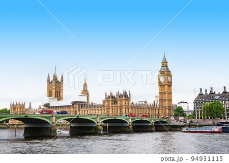 ロンドン　ウェストミンスター宮殿　全景 94931115