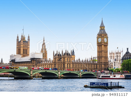 ロンドン　ウェストミンスター宮殿　全景 94931117