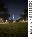 夜に映えるテレビ塔 94933530