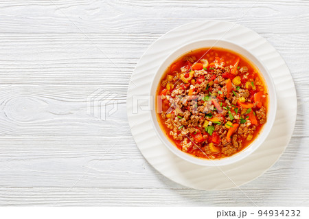 Hamburger Soup with barley and vegetables in bowl 94934232