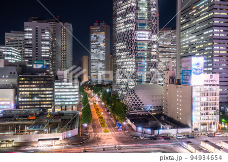 《東京都》新宿西口駅前・都市夜景 《東京都》新宿西口駅前・都市夜景 94934654