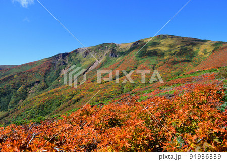 宮城県　栗駒国定公園　錦秋の栗駒山　中央登山道 94936339