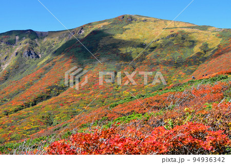宮城県　栗駒国定公園　錦秋の栗駒山　中央登山道 94936342