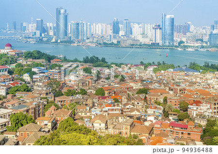 福建省厦門 (アモイ) 鼓浪嶼・日光岩からの眺望 / Gulangyu, China 94936488