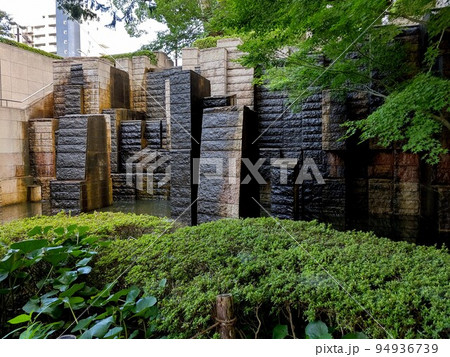 御殿山庭園滝 東京都品川区 日本庭園 茶室 池 樹林 林 花 散策 24時間無料 令和3年7月 御殿山庭園滝 東京都品川区 日本庭園 茶室 池 樹林 林 花 散策 24時間無料 令和3年7月 94936739