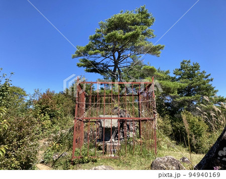 守屋神社奥宮　神社参拝 94940169