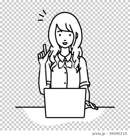 一位身著文員制服的女士坐在辦公桌前，打開電腦，有了一些靈感 94940219