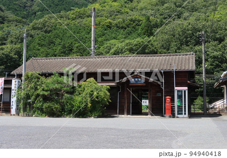 伯備線 美袋駅の木造駅舎 伯備線 美袋駅の木造駅舎 94940418
