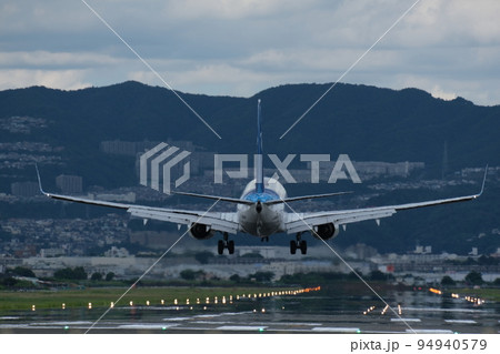 飛行機 飛行機 94940579