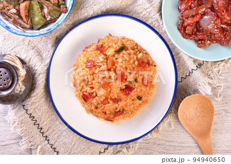 Kimchi fried rice with cheese 94940650