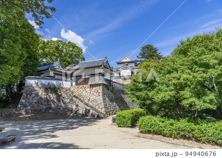 岡山県高梁市　晴天の備中松山城 94940676