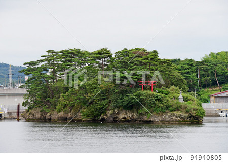 宮城県　塩釜市　塩釜湾　籬島　曲木神社 94940805