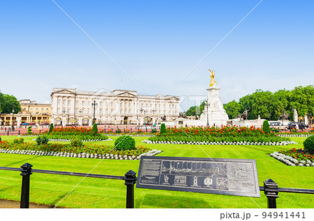 ロンドン　バッキンガム宮殿 94941441