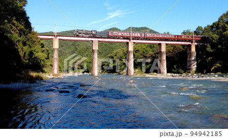 秩父鉄道SLパレオ号荒川橋梁通過 秩父鉄道SLパレオ号荒川橋梁通過 94942185