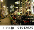 銀座界隈の夜景、クリスマス時期のイルミネーション写真 94942625