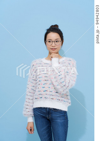 20代女性のポートレート 20代女性のポートレート 94942803