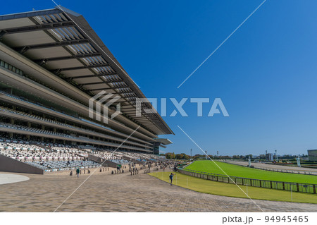 東京競馬場　スタンド 94945465