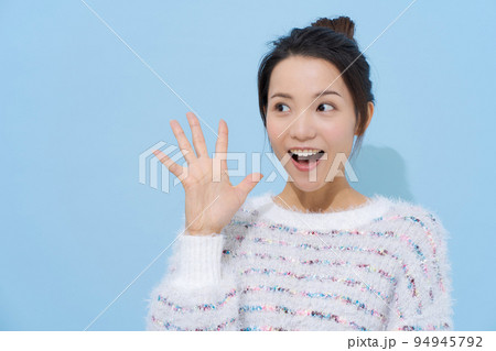 20代女性のポートレート 20代女性のポートレート 94945792