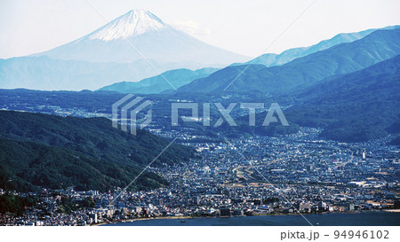 秋の高ボッチ高原・富士山・諏訪市街風景 秋の高ボッチ高原・富士山・諏訪市街風景 94946102