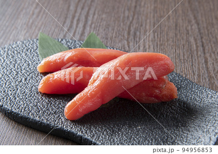 新鮮で美味しいタラコ 94956853