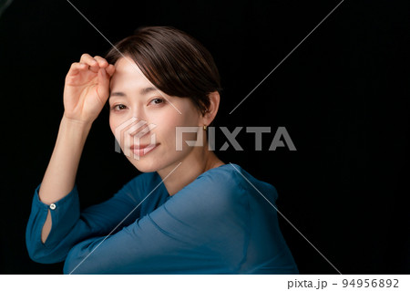 女性 黒バック 女性 黒バック 94956892
