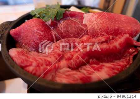 すきやきの肉と鍋 すきやきの肉と鍋 94961214