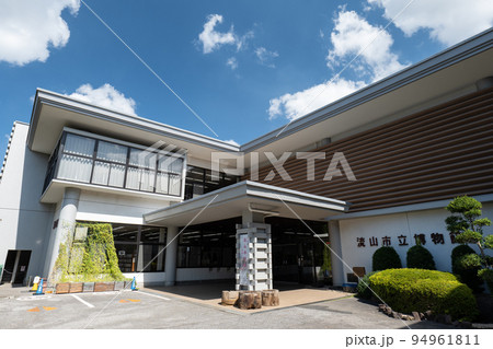 流山市立博物館・図書館 94961811