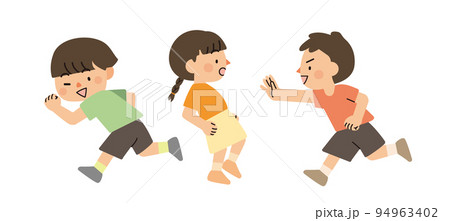 子供達　追いかけっこ 94963402