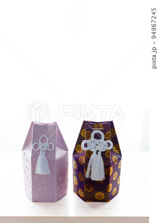 愛犬の遺骨　葬儀　骨壺　お骨 94967245