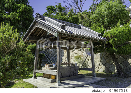 岩屋神社　手水舎　兵庫県淡路市 94967518