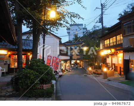 草津温泉 西の河原通りの風景 草津温泉 西の河原通りの風景 94967672